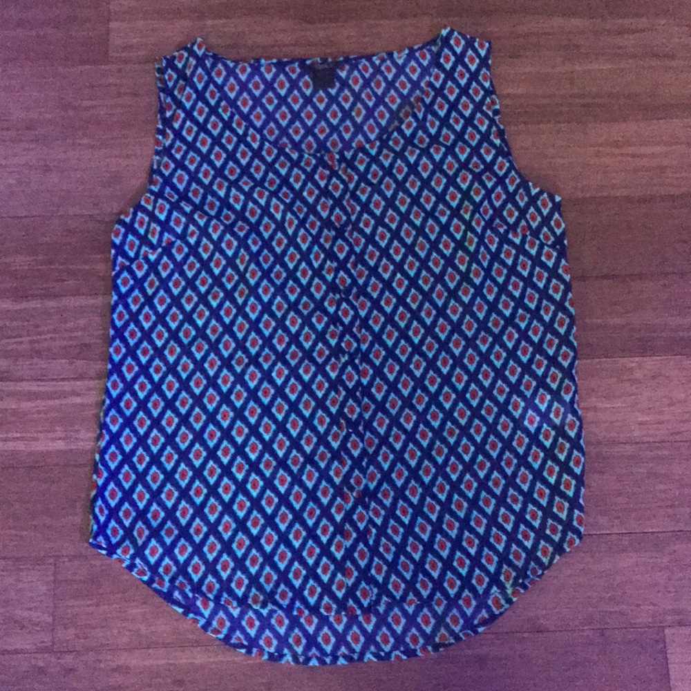 Button front shear top